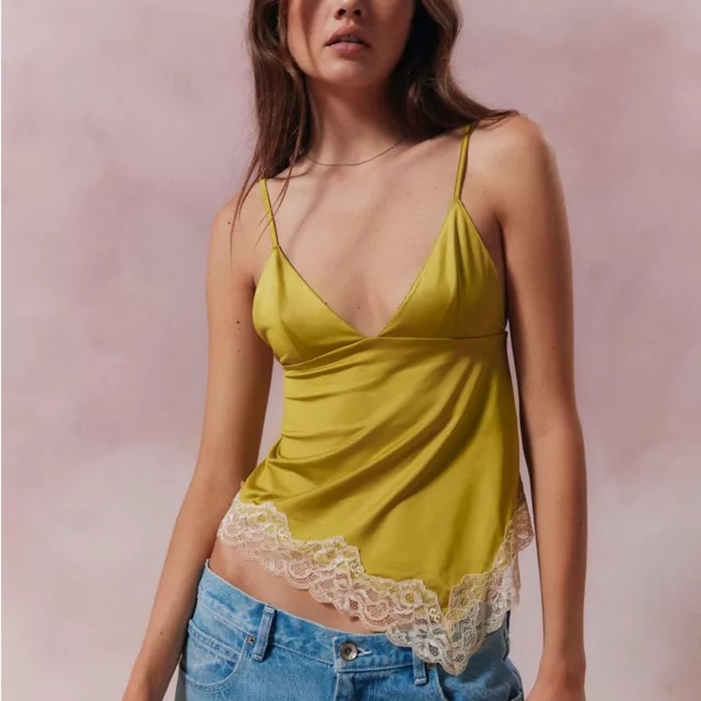 Kimchi Blue Cher Lace-trimmed Cami